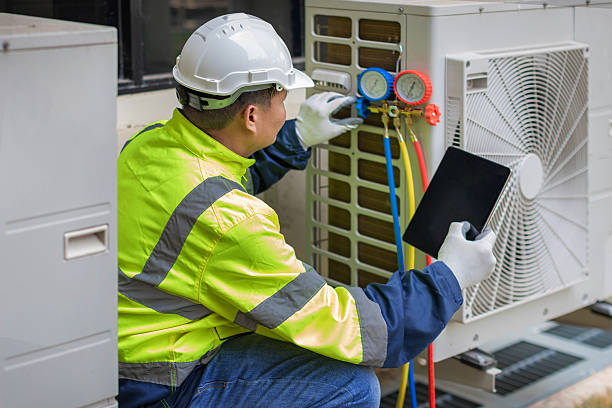 Professional Hvac technician working in Fairview, UT